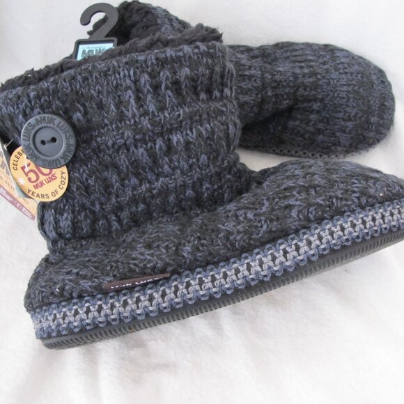 NWT - Muk Luks Bootie Slippers - Picture 3 of 12